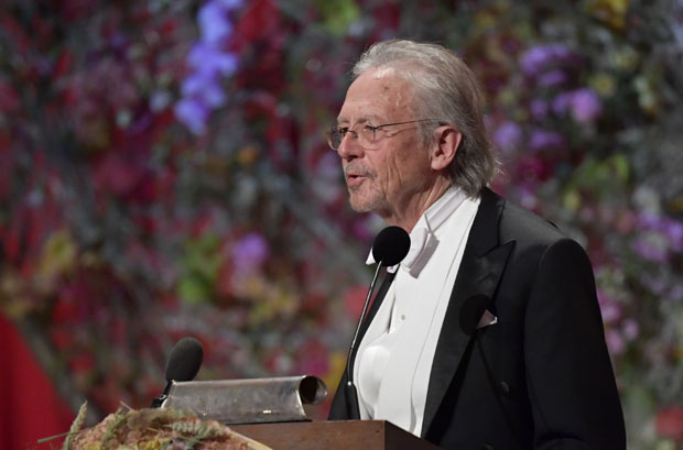 Избегао све замке политике: Говором на банкету у градској кући Стокхолма Хандке заокружио церемонију